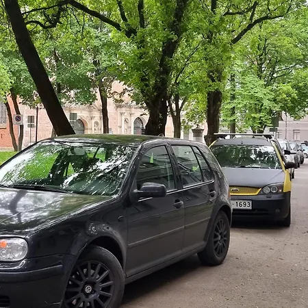 2 Bedroom Next To Hall With Parking Διαμέρισμα
