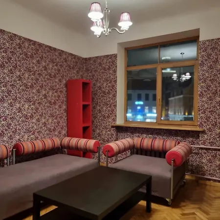 2 Bedroom Next To Hall With Parking Apartamento